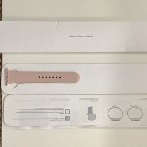 Apple extended wrist strap (only one side)new in box 42mm
